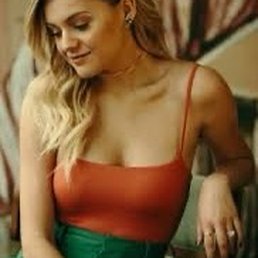 Kelsey Ballerini
