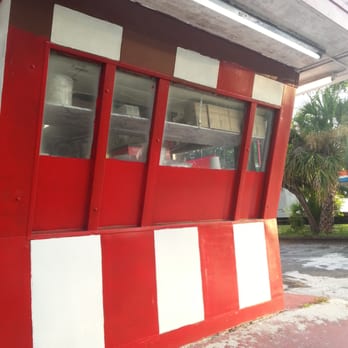 Dairy Kurl - Store front - Ice Cream & Frozen Yogurt Near Me - Clearwater, Florida