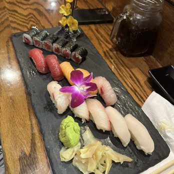 Hana Moon Sushi - Sushi Deluxe - Sushi Bars Near Me - Jacksonville, Florida