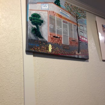 Hallie's Diner - cool artwork on the walls - American Near Me - Petaluma, California
