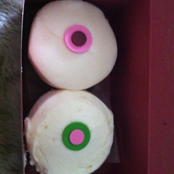 Sprinkles Georgetown - Bakeries Near Me - Washington, DC, District of Columbia Sprinkles Georgetown - Bakeries Near Me - Washington, DC, District of Columbia