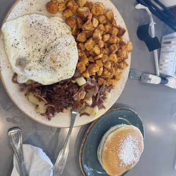 The Jagged Fork - Corned Beef Hash Skillet, pancakes - Waffles Near Me - Lathrup Village, Michigan The Jagged Fork - Corned Beef Hash Skillet, pancakes - Waffles Near Me - Lathrup Village, Michigan