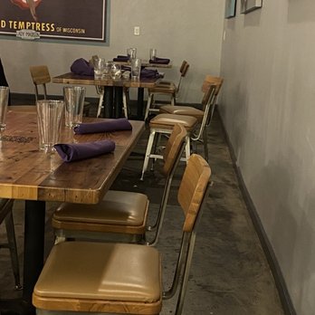 This Little Pig - Looks nice inside - chairs were very comfortable - Pizza Near Me - Clarence, New York This Little Pig - Looks nice inside - chairs were very comfortable - Pizza Near Me - Clarence, New York
