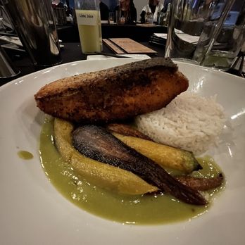 Casa Bar and Grill - Salmon - Steakhouses Near Me - Bellaire, Texas