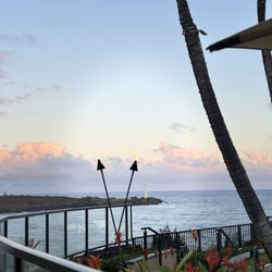 Hualani's - Sunset view from our dining table outdoors.
