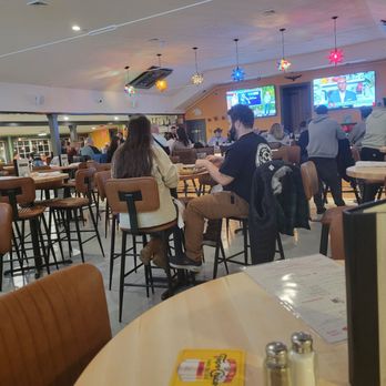 Lake Taco - Seating - Barbeque Near Me - Coventry, Rhode Island