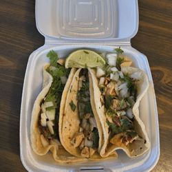 Perez Quesadillas - Tacos I ordered - pollo (chicken) & al pastor, served w/ onions, cilantro, & lime. I liked green sauce - spicy kick.