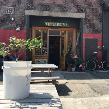 Steve’s Authentic Key Lime Pie - Bakeries Near Me - Brooklyn, New York