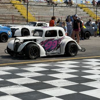 Carteret County Speedway - Drivers meet n greet - Stadiums & Arenas Near Me - Swansboro, North Carolina Carteret County Speedway - Drivers meet n greet - Stadiums & Arenas Near Me - Swansboro, North Carolina