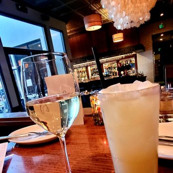 Willi's Seafood & Raw Bar - Yes great table! Ty Javier! (Table #27.... But keep it under wraps :). - Seafood Near Me - Healdsburg, California