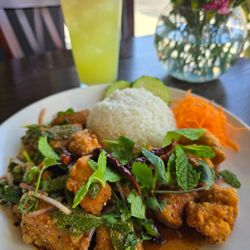 Thai Gulf Restaurant - Spicy Crispy Chicken salad