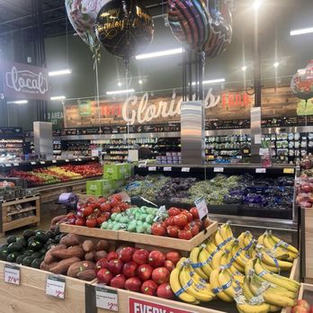 Lucky's Market - Produce - Convenience Stores Near Me - Cleveland, Ohio Lucky's Market - Produce - Convenience Stores Near Me - Cleveland, Ohio