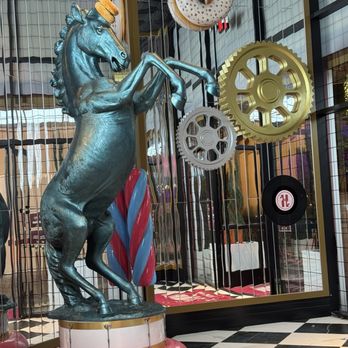 Hijinx Hotel - Lobby statue at Hijinx. - Eatertainment Near Me - Irvine, California