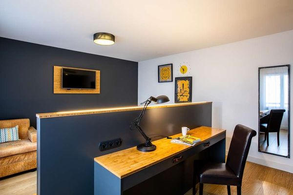 Best Western Plus Suitcase Paris La Défense. by null