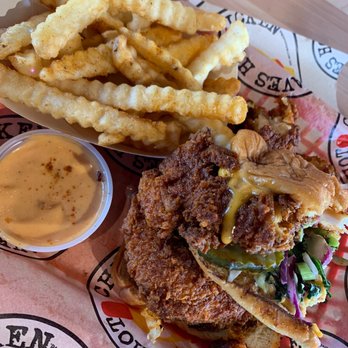 Dave's Hot Chicken - Dave's #3 1 Tender & 1 Slider w/ Fries - Chicken Shop Near Me - Gilbert, Arizona