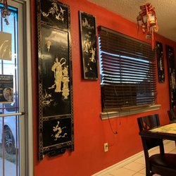 Big Mama Chinese Restaurant - Inside front entrance