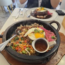 Sizzling stonepot Sizzling stonepot