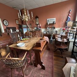 Sparrow’s Nest Antiques