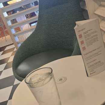 Escape Lounges - Seating Area - Airport Lounges Near Me - Carolina, Puerto Rico