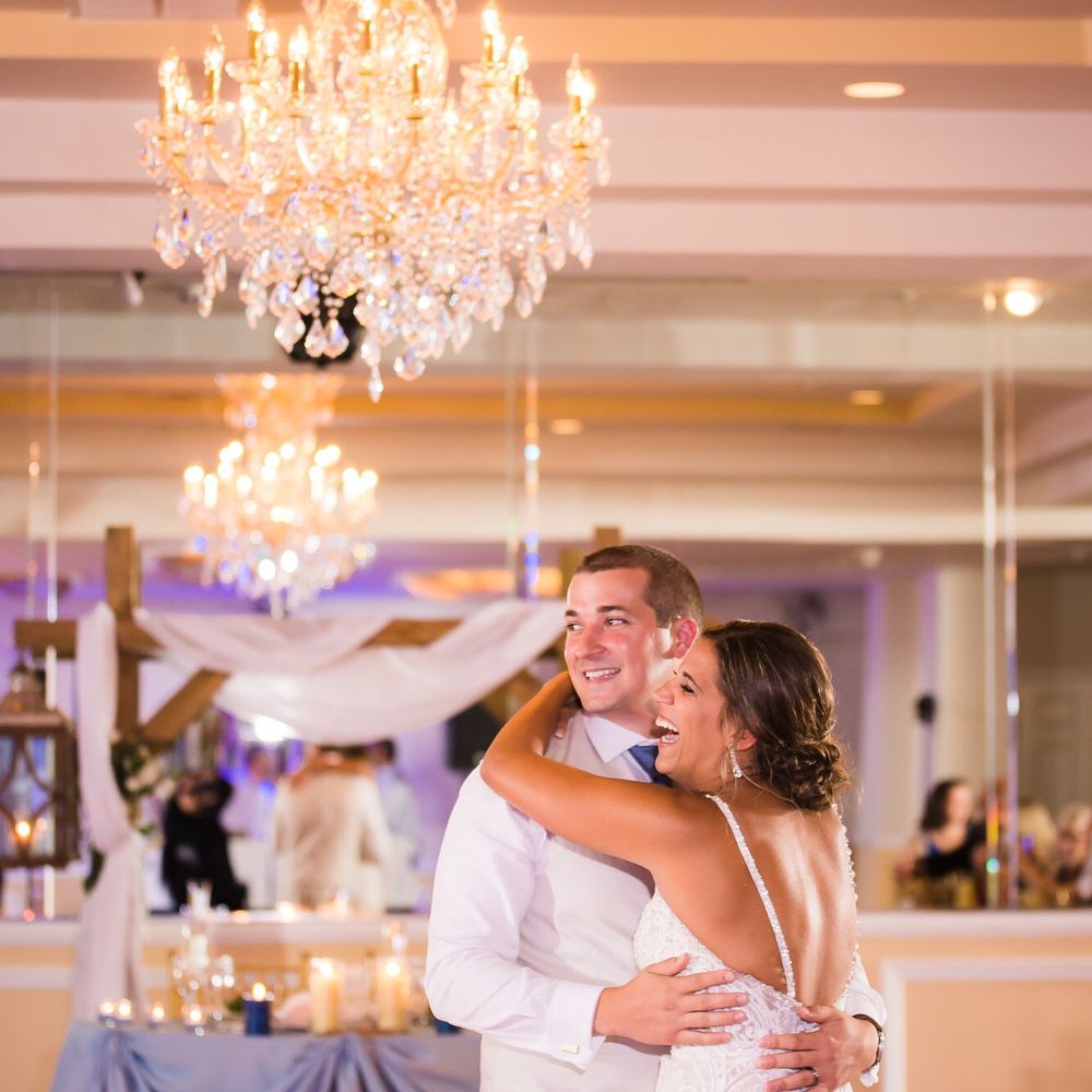 The first dance 2018 © D'Corzo Photography | www.dcorzo.com | carol@dcorzo.com The first dance 2018 © D'Corzo Photography | www.dcorzo.com | carol@dcorzo.com
