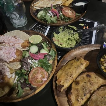 El Bocho - Mexican Near Me - Richmond Hill, Ontario