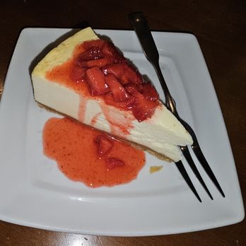 Olive Garden Italian Restaurant - Strawberry cheesecake - Italian Near Me - Modesto, California Olive Garden Italian Restaurant - Strawberry cheesecake - Italian Near Me - Modesto, California