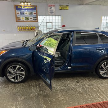 Norwood Hand Car Wash - Clean blueberry - Car Wash Near Me - Chicago, Illinois