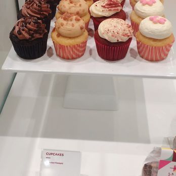 La Rocca Creative Kitchen - Desserts Near Me - Richmond Hill, Ontario La Rocca Creative Kitchen - Desserts Near Me - Richmond Hill, Ontario