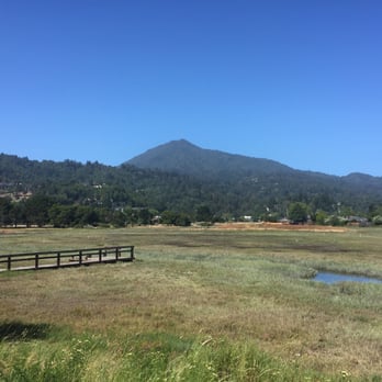 Creekside Park - Parks Near Me - Greenbrae, California