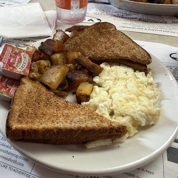 Cobleskill Diner - Two Egg Breakfast with Wheat Toast, Egg Whites and Home Fries - Diners Near Me - Cobleskill, New York