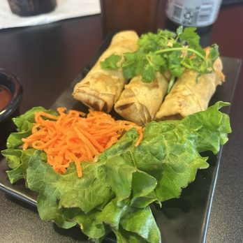 Viet Corner - Veggie egg rolls - Vietnamese Near Me - Houston, Texas