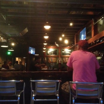 Sky High Brewery and Pub - Cool patio with open air bar - Breweries Near Me - Corvallis, Oregon