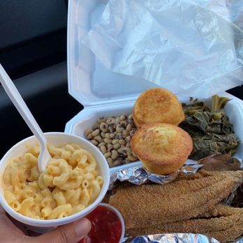 Memphis Soul - Catfish platter w/ black eyes Black-Eyed Peas mixed greens and cornbread and Mac on the side - Soul Food Near Me - Memphis, Tennessee Memphis Soul - Catfish platter w/ black eyes Black-Eyed Peas mixed greens and cornbread and Mac on the side - Soul Food Near Me - Memphis, Tennessee
