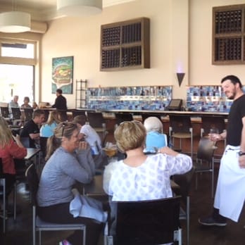 Square Burger - March 2015 lunch crowd - Burgers Near Me - McKinney, Texas Square Burger - March 2015 lunch crowd - Burgers Near Me - McKinney, Texas