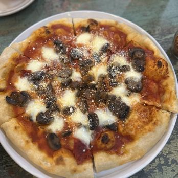 Crazee For Pasta - PIZZA (salame, mushrooms, fresh mozzarella) - Italian Near Me - Rancho Cordova, California