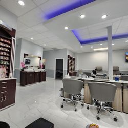 Lee Nails Day Spa