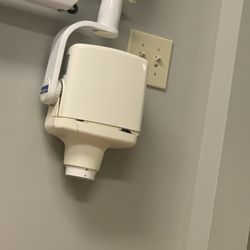 Mountain View Family Dentistry - This is the broken xray machine i had to stare at as i sat in a broken chair while waiting 20-30 mins past my appt time.