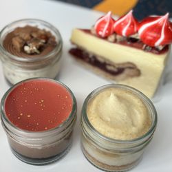 Laika Cheesecake & Espresso - Heart of gold (left), space monki (right), winter picnic slice