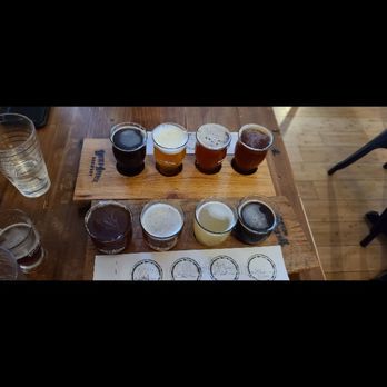 Lincoln Avenue Brewery - Beer flights - Breweries Near Me - Pittsburgh, Pennsylvania Lincoln Avenue Brewery - Beer flights - Breweries Near Me - Pittsburgh, Pennsylvania