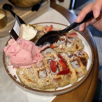 Pop Up Tea, Coffee & Snacks - Strawberry Croffle - Bubble Tea Near Me - San Jose, California Pop Up Tea, Coffee & Snacks - Strawberry Croffle - Bubble Tea Near Me - San Jose, California