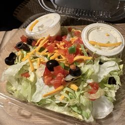 Breadeaux Pizza - Garden salad