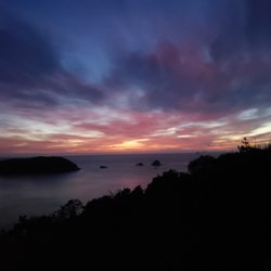 Hahei Horizon Bed and Breakfast - Sunrise by the beach parking lot