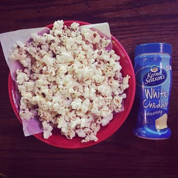 Uncle Bentlys Pub & Lounge - Tasty popcorn with white cheddar seasoning!! - Pubs Near Me - Springfield, Missouri