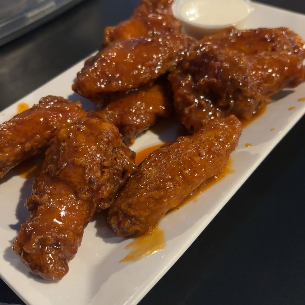Mango Habanero wings with Ranch Mango Habanero wings with Ranch