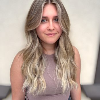 Roksurloks salon - Blonde foilage - Hair Salons Near Me - Kennewick, Washington Roksurloks salon - Blonde foilage - Hair Salons Near Me - Kennewick, Washington