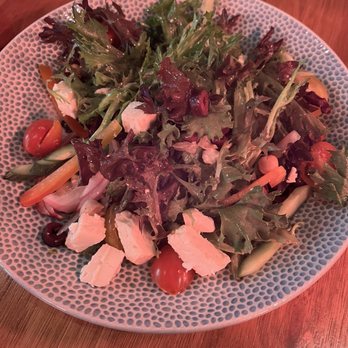 Bar Riva - Greek salad - Pubs Near Me - Lake Buena Vista, Florida