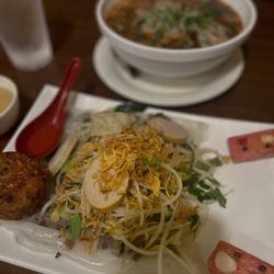 Com Mai Vietnamese Cuisine - Bánh cuốn and bún bò Huế