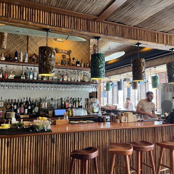 Belles Beach House - Tiki Bars Near Me - Venice, California Belles Beach House - Tiki Bars Near Me - Venice, California