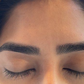 Bella Threading Studio - Eyebrows - Henna Artists Near Me - Oxnard, California