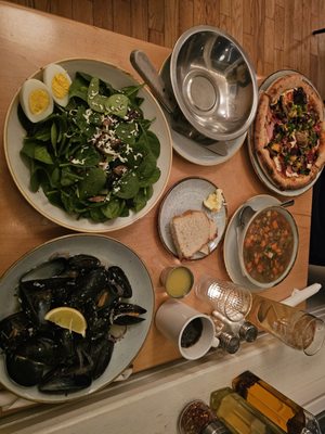 Salt Shaker Deli & Inn by null